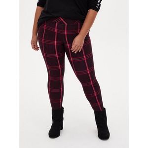 NWT Torrid Pixie Skinny Studio Luxe Ponte High-Rise Pant